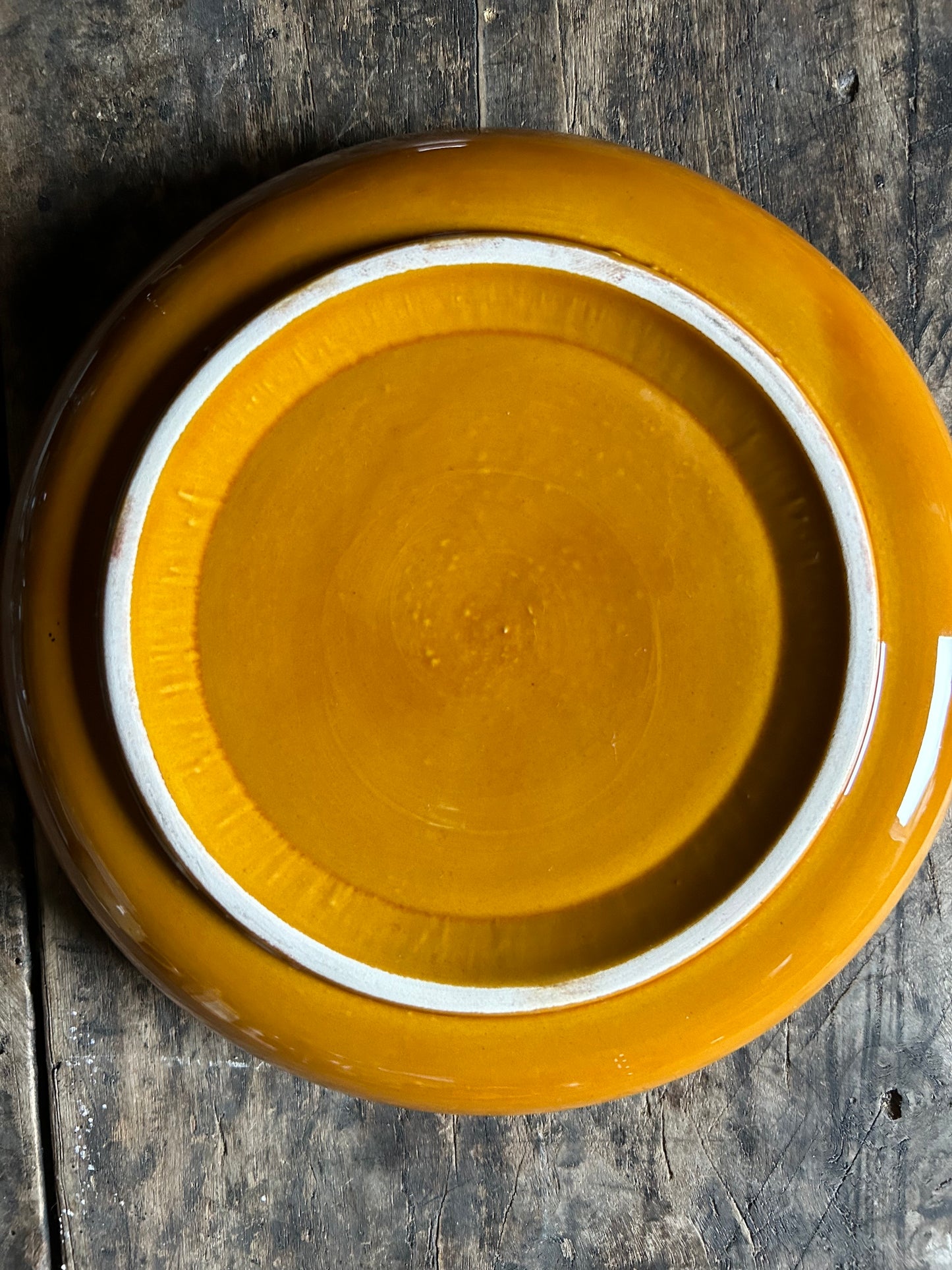 Assiette (Grande / poterie artisanale 1980)