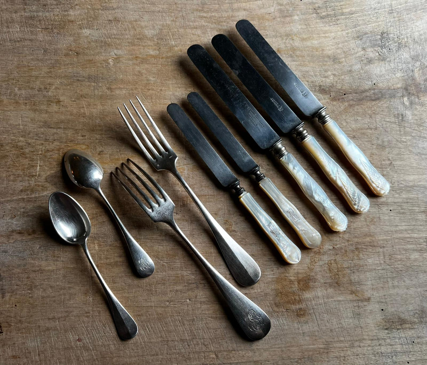 Couteaux manche manche nacre 24cm