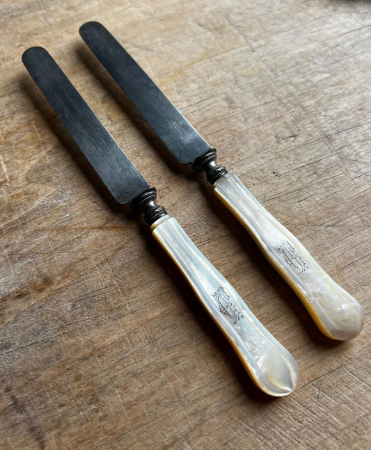 Couteaux manche en nacre 20cm