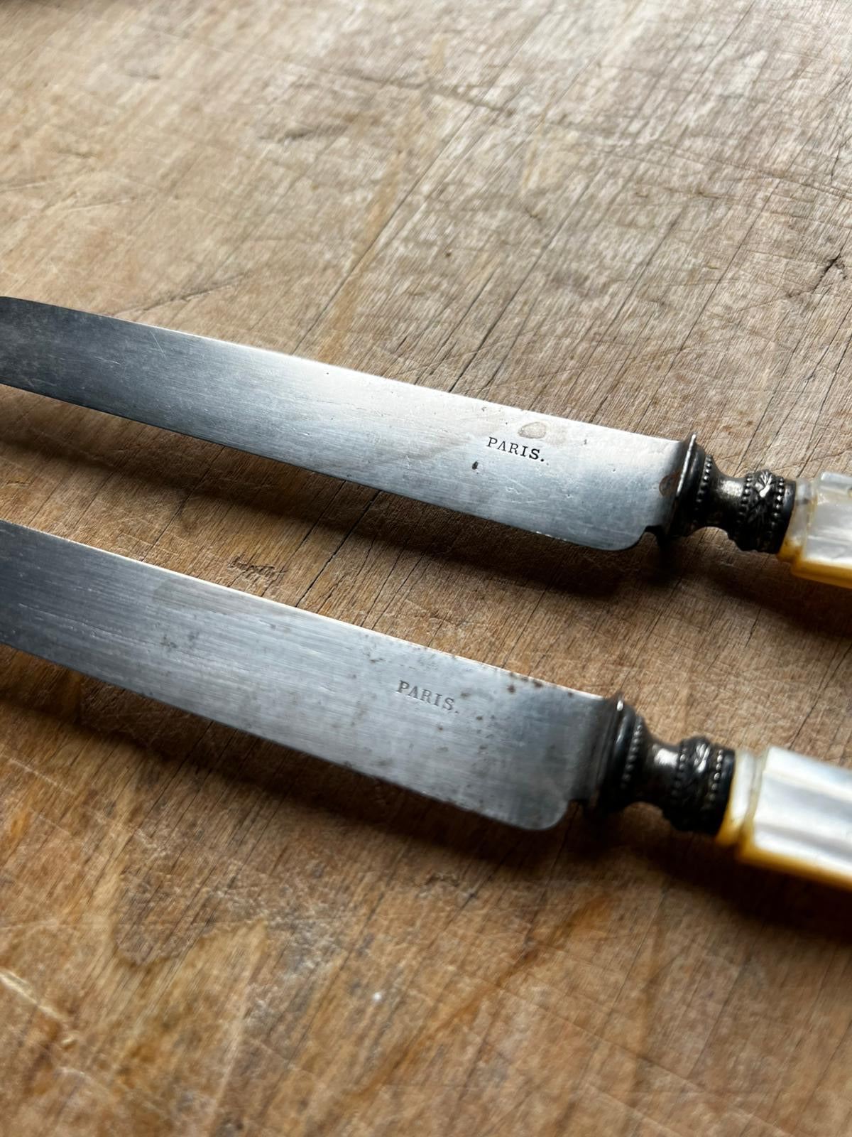 Couteaux manche manche nacre 24cm